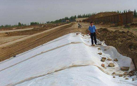 土工膜施工现场