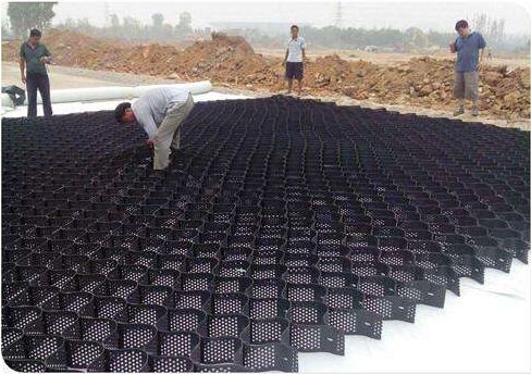 土工格室施工现场